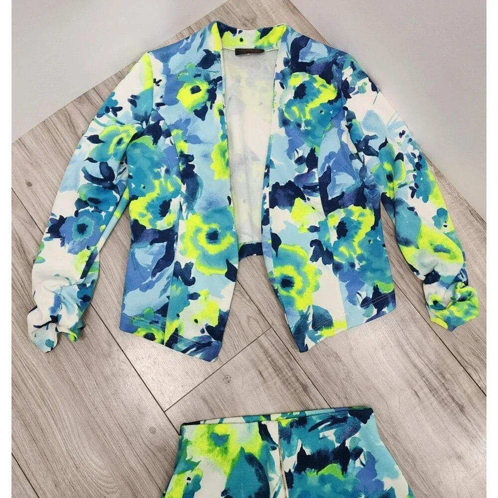 Hot Gal & Silhouette NYC Short Blazer & Skirt Suit with Zipper Woman's Size S